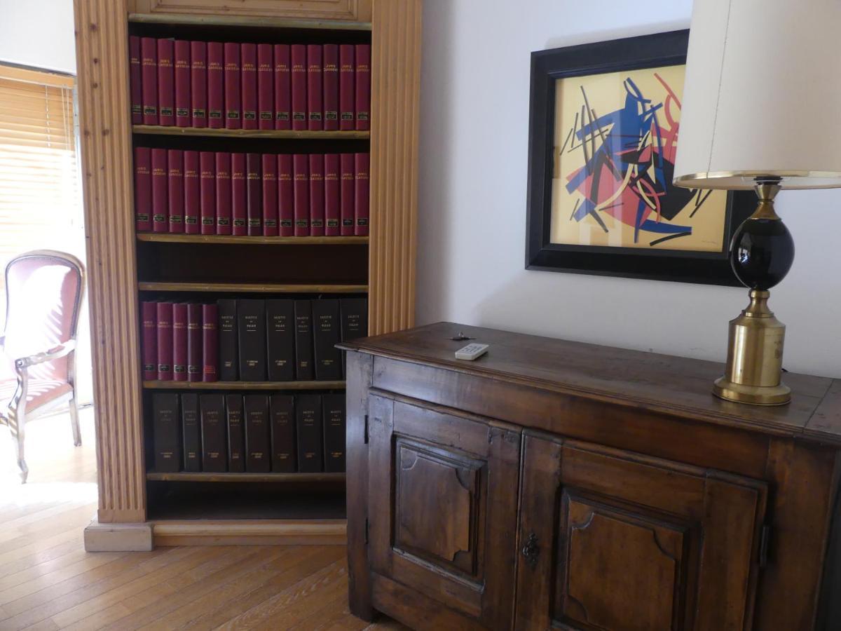 Au Coeur Des Lices *** Centre Historique Avignon Apartment Bagian luar foto